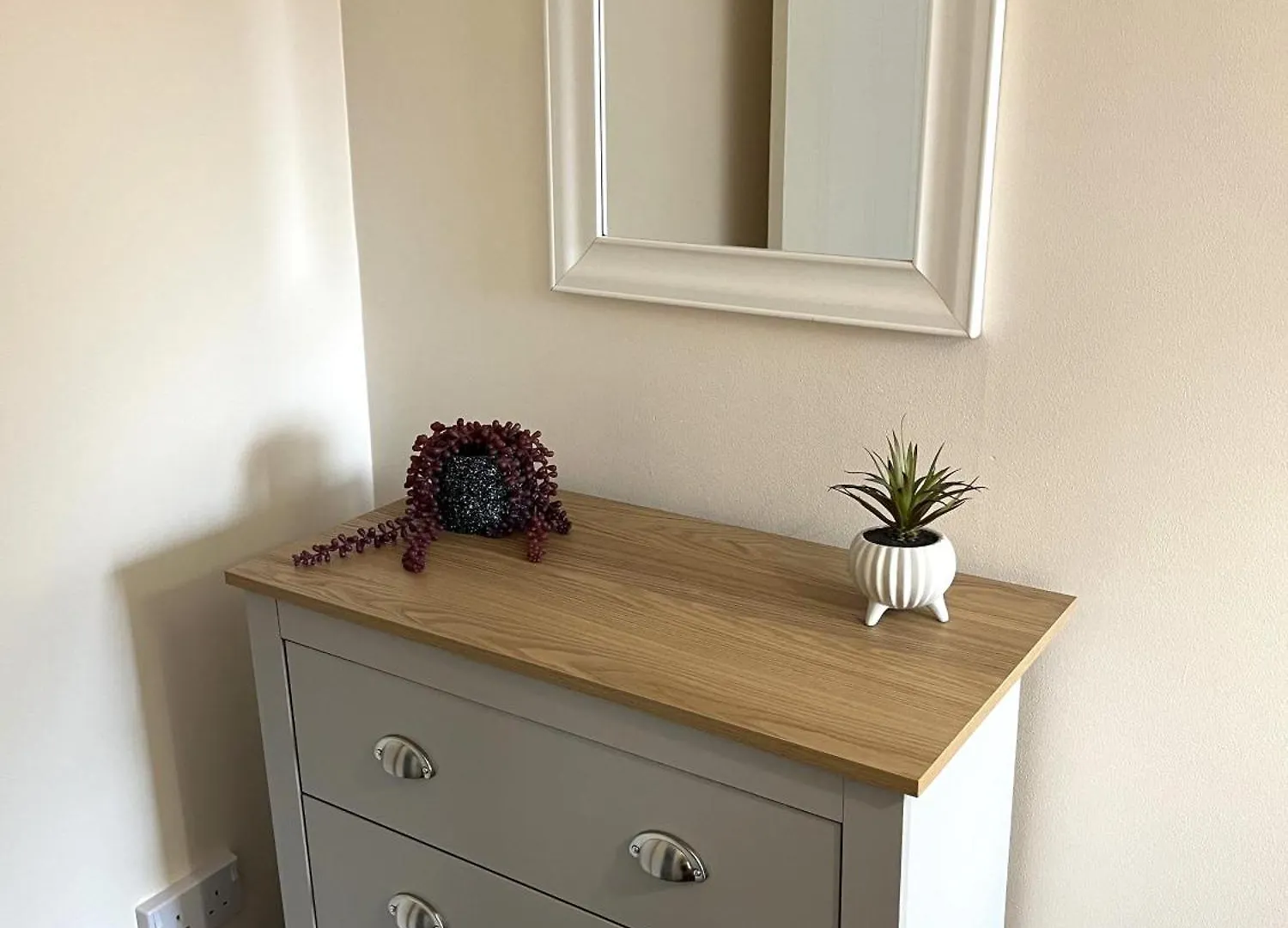 Claygate Place - Entire 2 Bed House, Off Street Parking - Perfect For Holiday Breaks Or Contractors 노팅엄 펜션