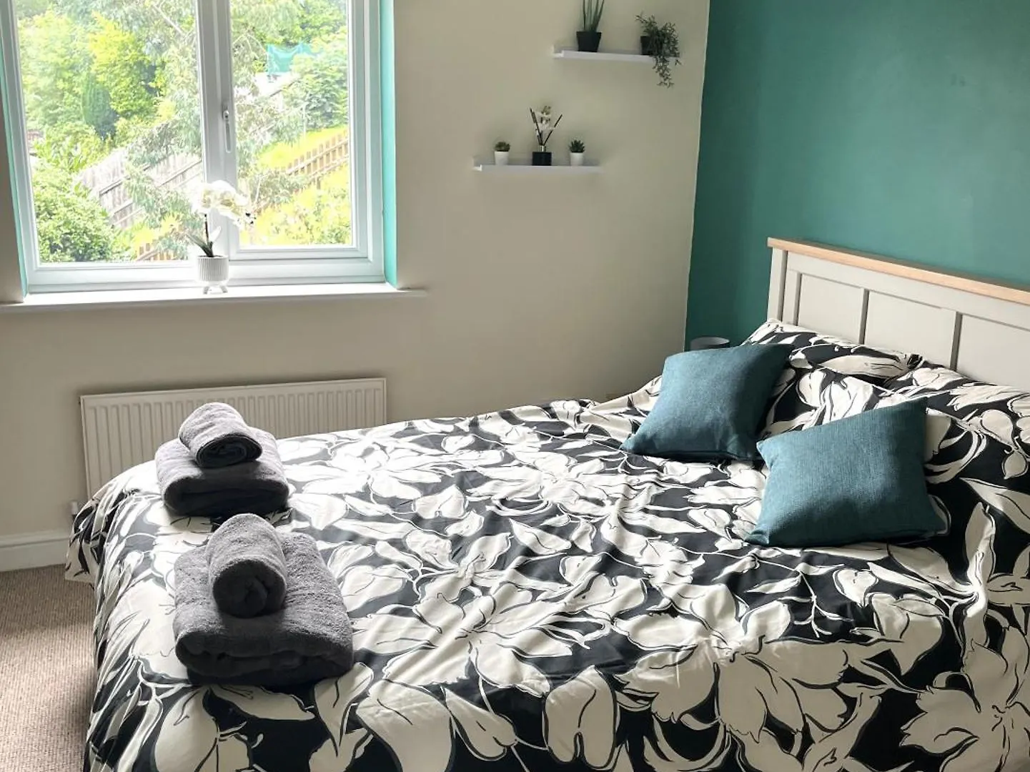 펜션 Claygate Place - Entire 2 Bed House, Off Street Parking - Perfect For Holiday Breaks Or Contractors 노팅엄 영국