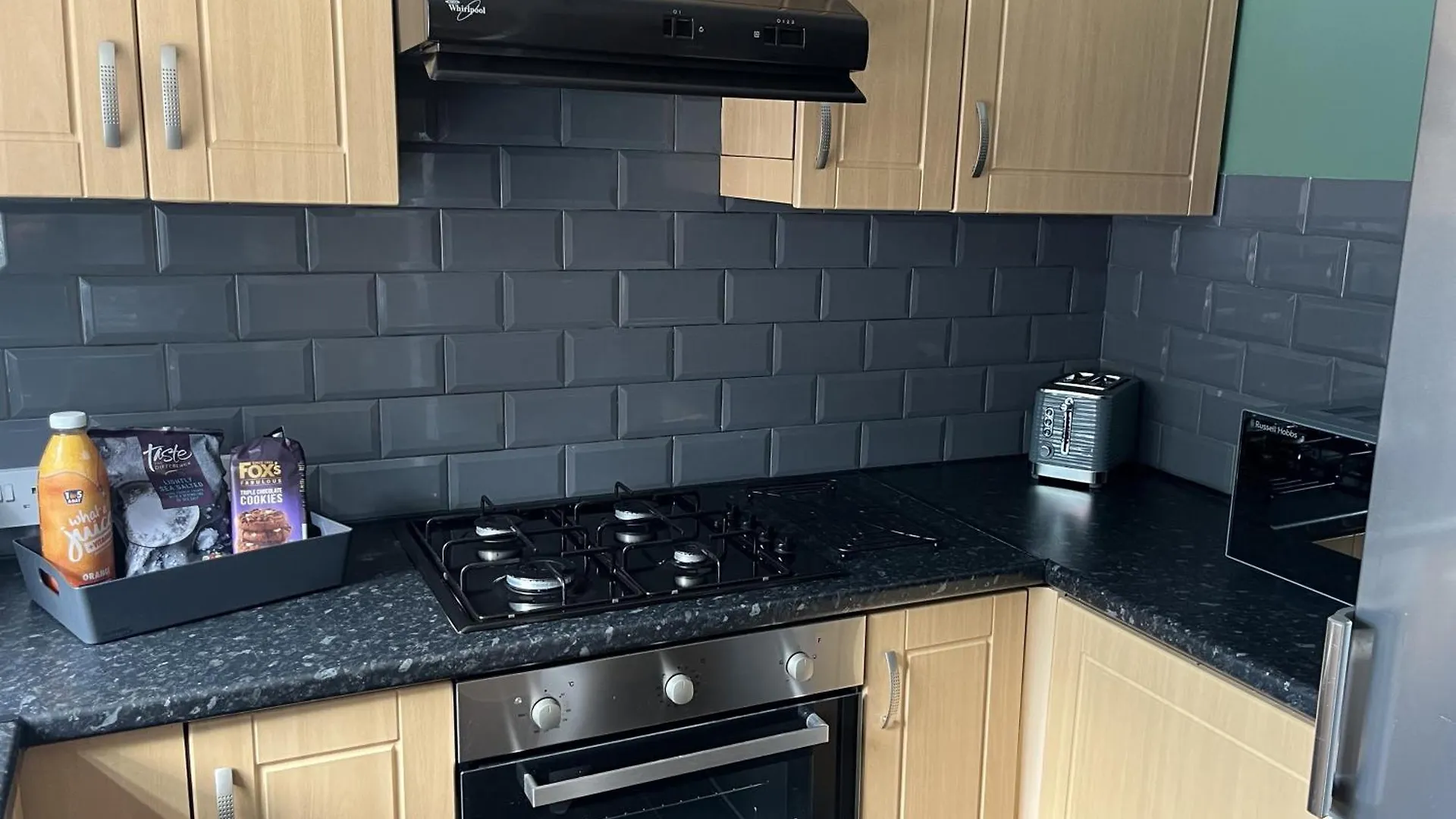 펜션 Claygate Place - Entire 2 Bed House, Off Street Parking - Perfect For Holiday Breaks Or Contractors 노팅엄 영국