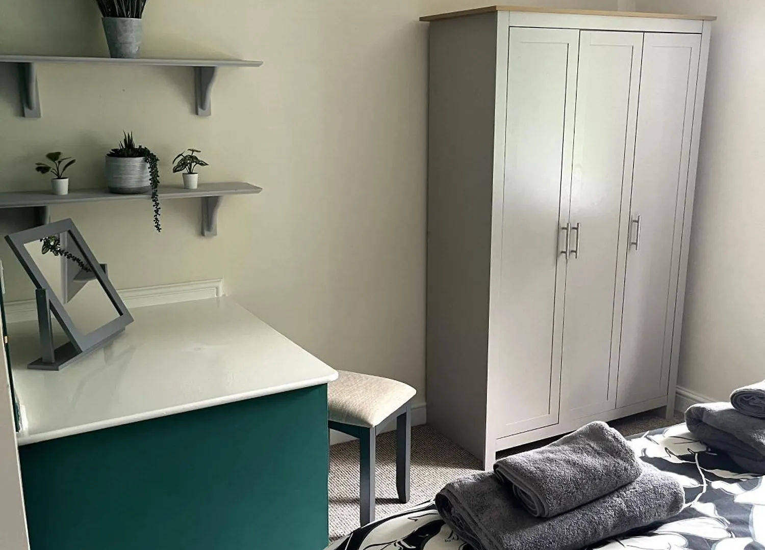 펜션 Claygate Place - Entire 2 Bed House, Off Street Parking - Perfect For Holiday Breaks Or Contractors 노팅엄
